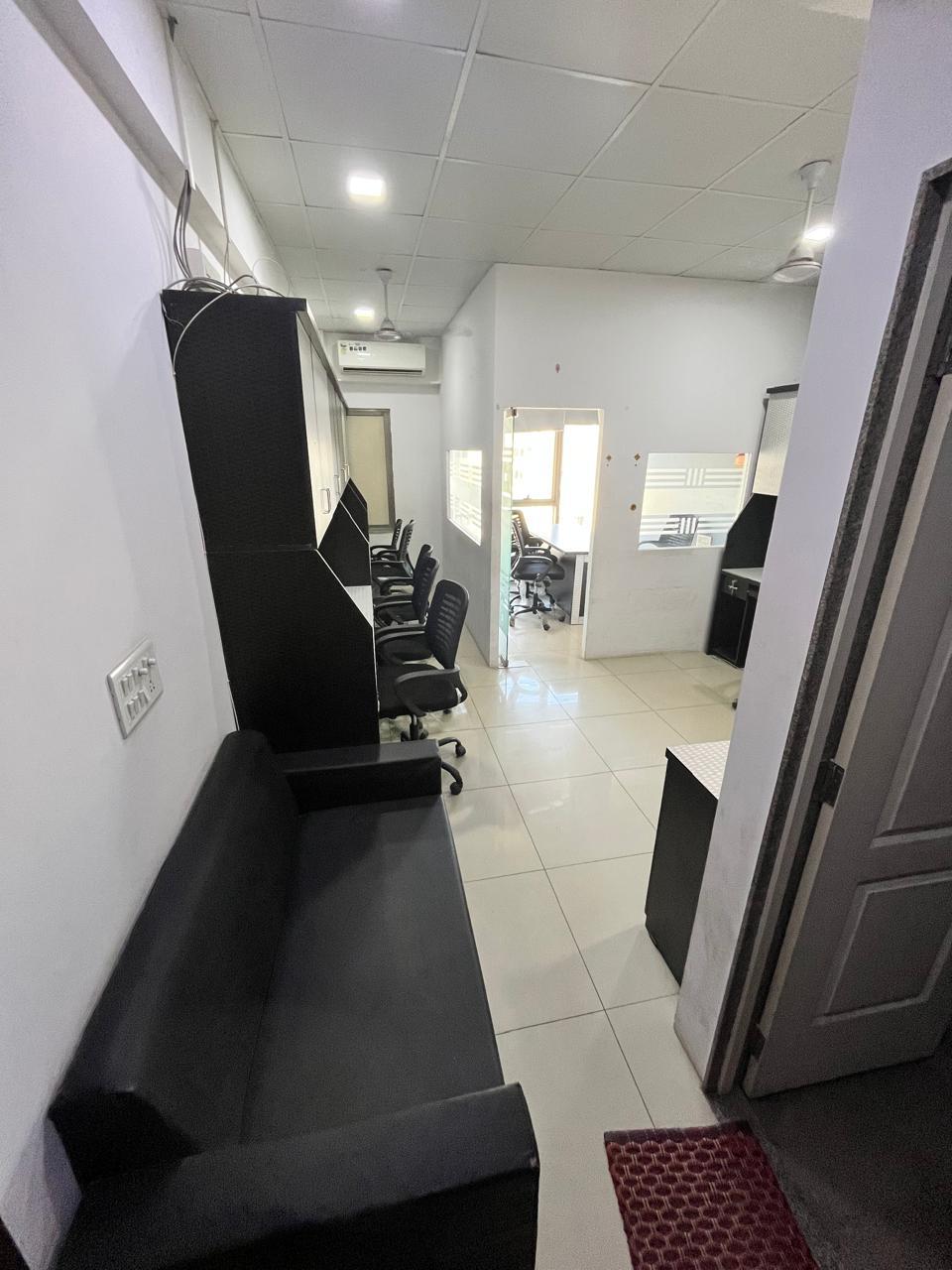 565 Sq. Ft. Commercial Office for Rent in Prahladnagar Ahmedabad - Media 2