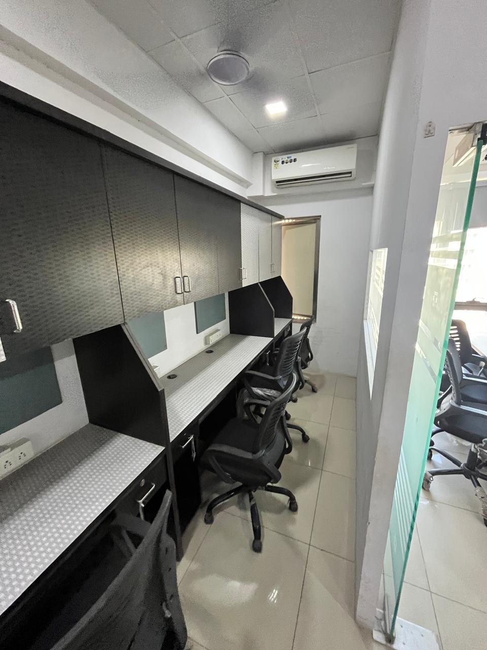 565 Sq. Ft. Commercial Office for Rent in Prahladnagar Ahmedabad - Media 4