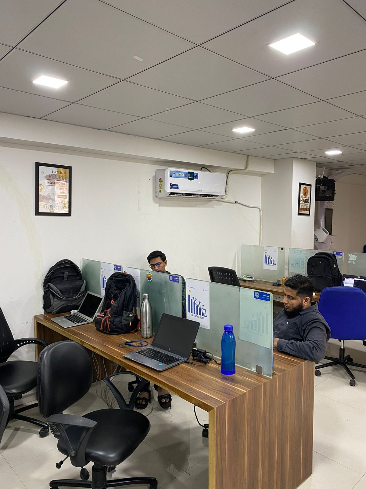 1500 Sq. Ft. Commercial Office for Rent in Satellite Ahmedabad - Media 13