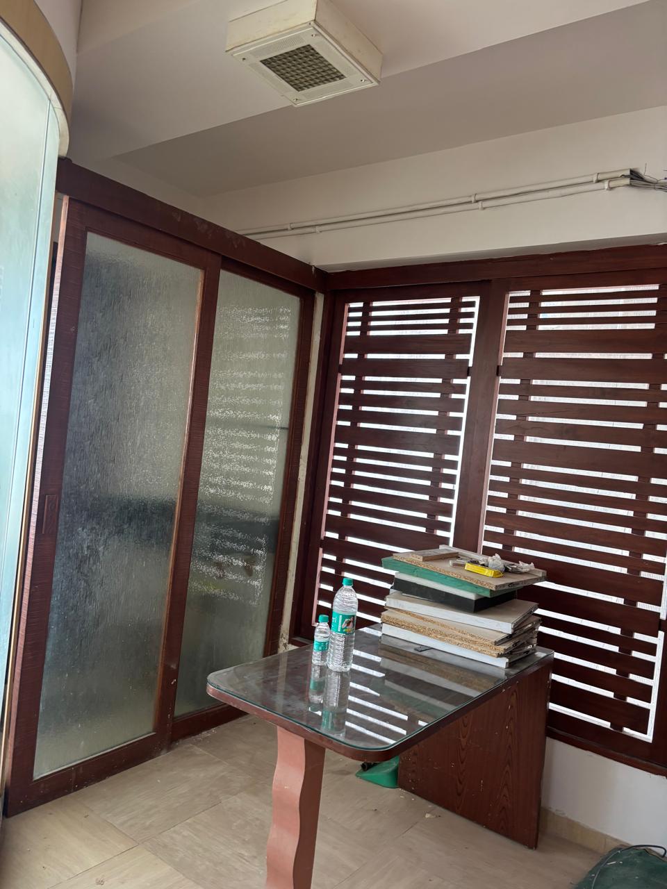 1260 Sq. Ft. Commercial Office for Rent in Shyamal Cross Road Ahmedabad - Media 4