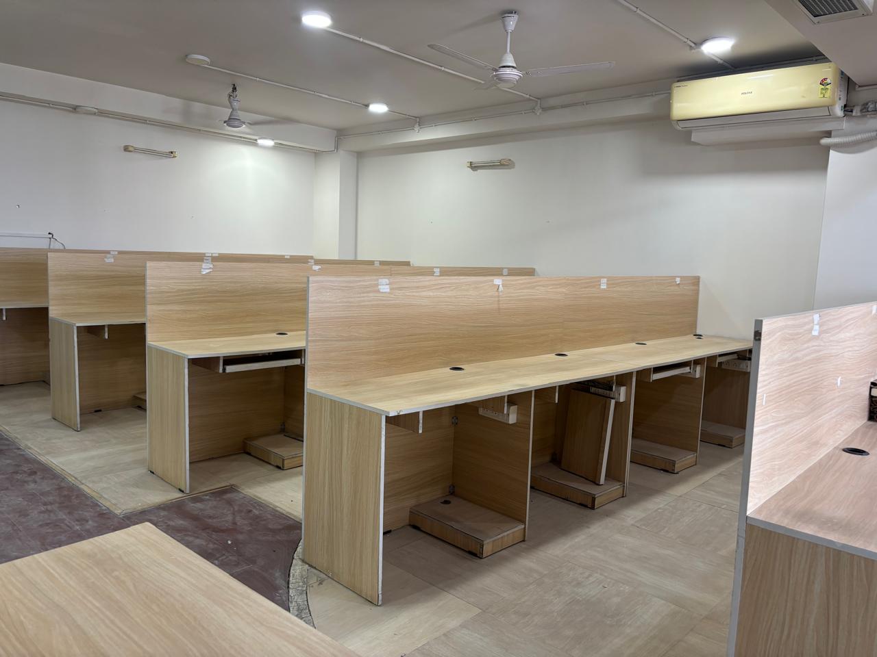 1260 Sq. Ft. Commercial Office for Rent in Shyamal Cross Road Ahmedabad - Media 8