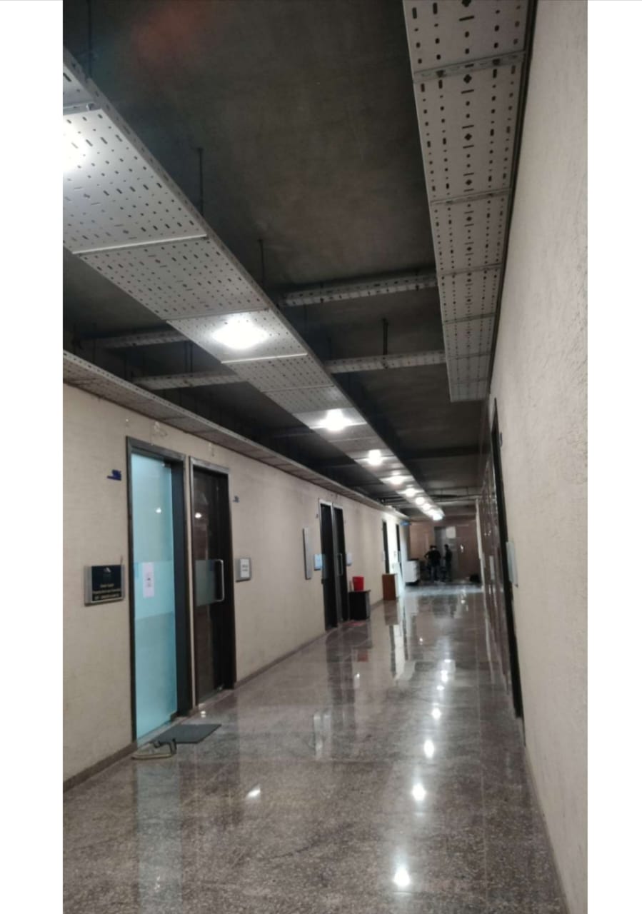 680 Sq. Ft. Commercial Office for Rent in Sg Highway Ahmedabad - Media 8