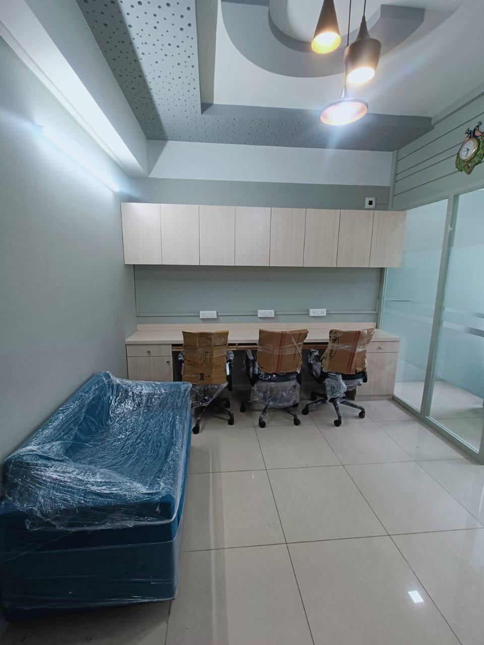 530 Sq. Ft. Commercial Office for Rent in Prahladnagar Ahmedabad - Media 6