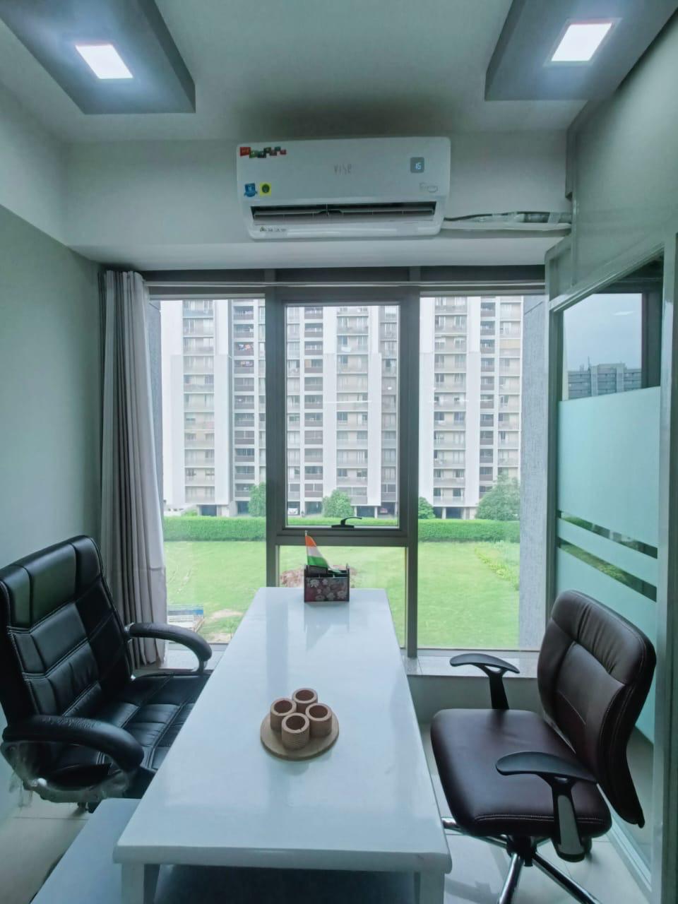 530 Sq. Ft. Commercial Office for Rent in Prahladnagar Ahmedabad - Media 9