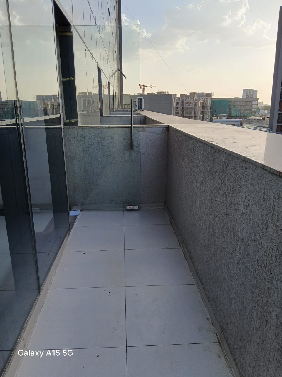 800 Sq. Ft. Commercial Office for Rent in Sola Ahmedabad - Media 6