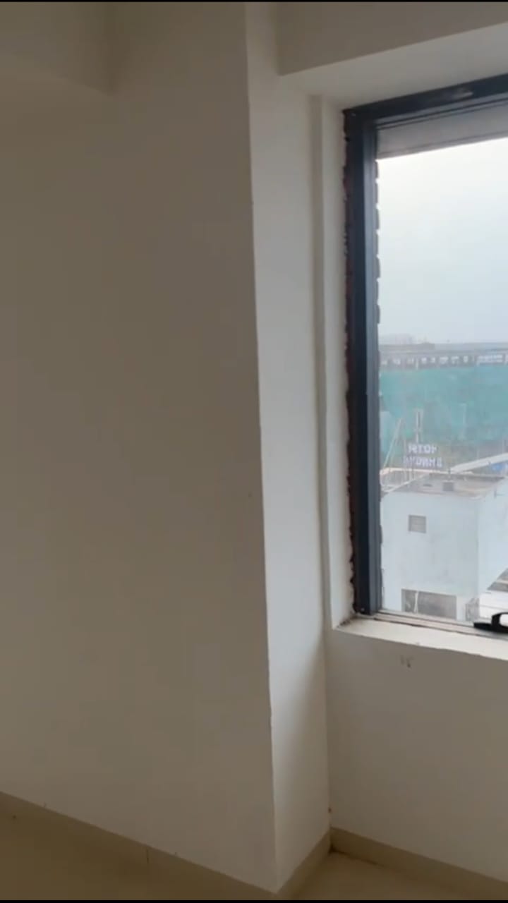 1125 Sq. Ft. Commercial Office for Rent in Sola Ahmedabad - Media 3