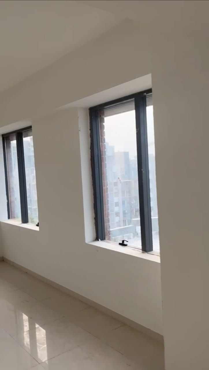 1125 Sq. Ft. Commercial Office for Rent in Sola Ahmedabad - Media 5
