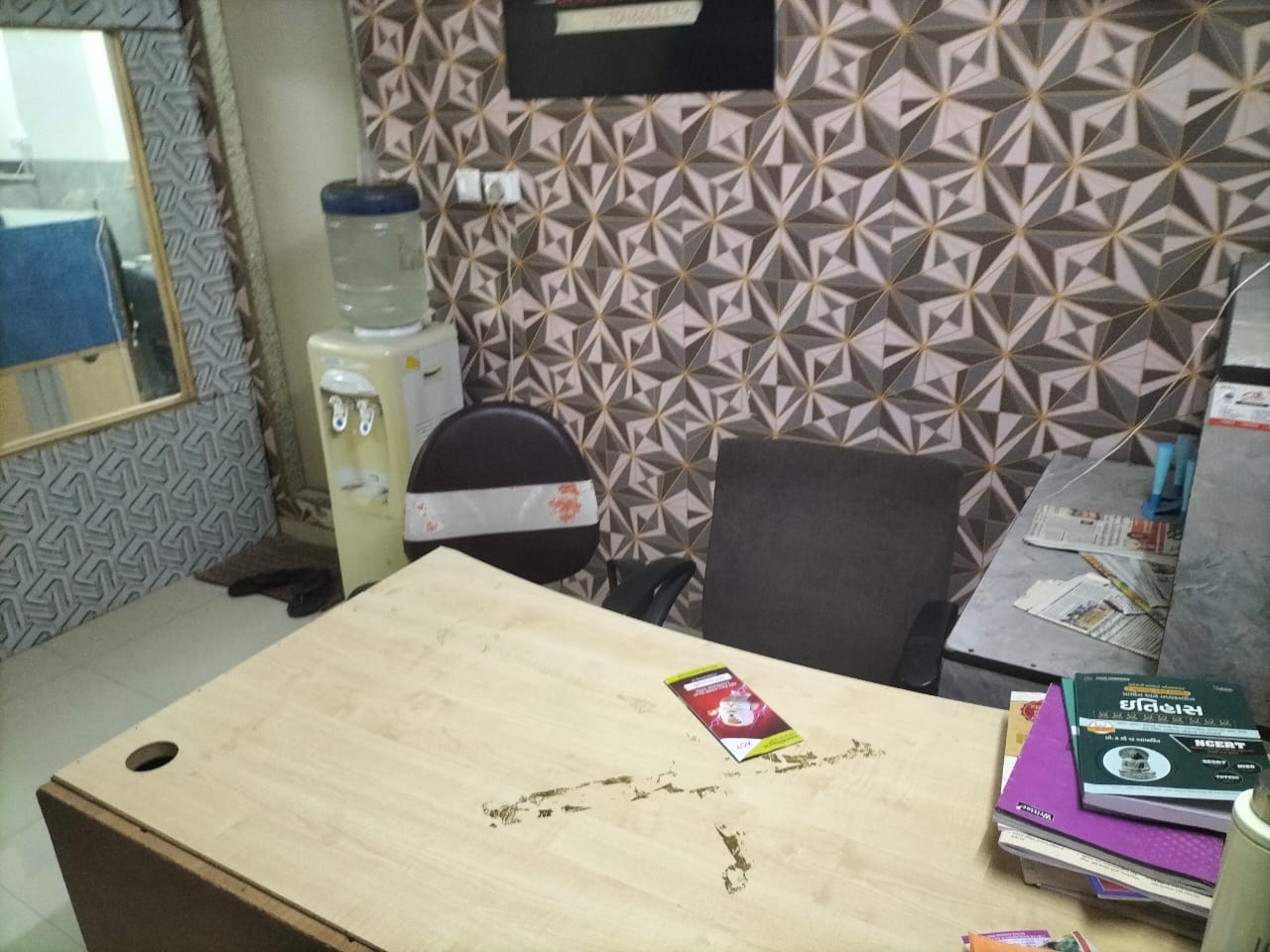 999 Sq. Ft. Commercial Office for Rent in Sola Ahmedabad - Media 2