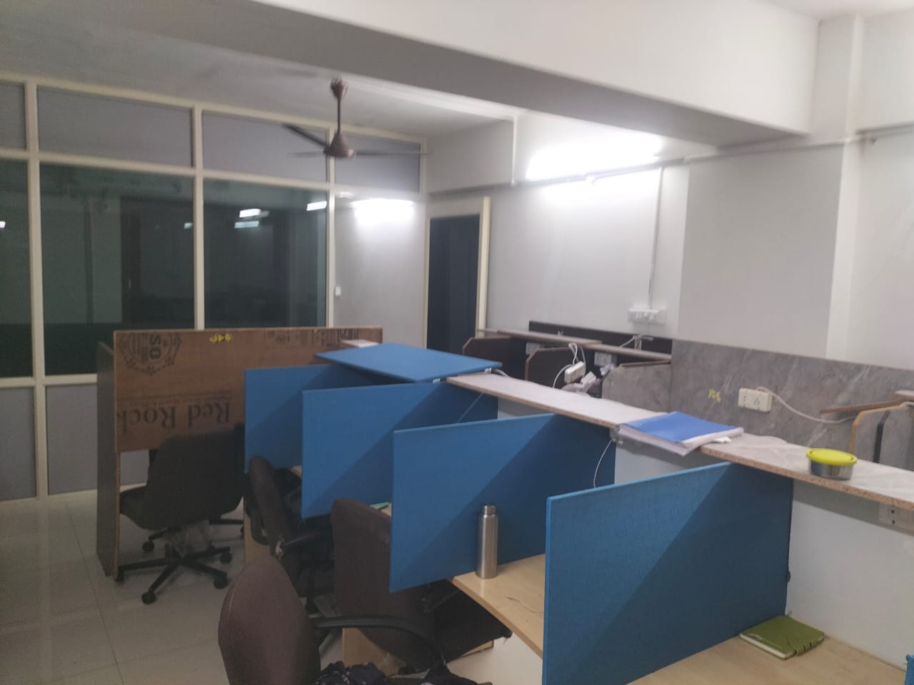 999 Sq. Ft. Commercial Office for Rent in Sola Ahmedabad - Media 5