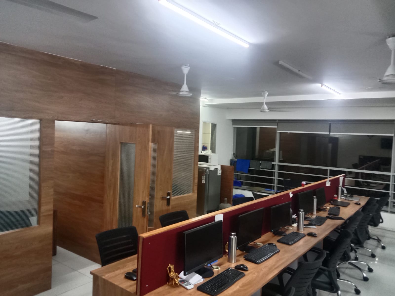 Office 1113 Sq. Ft. Commercial Office for Rent in Ashram Road Ahmedabad - Media 2
