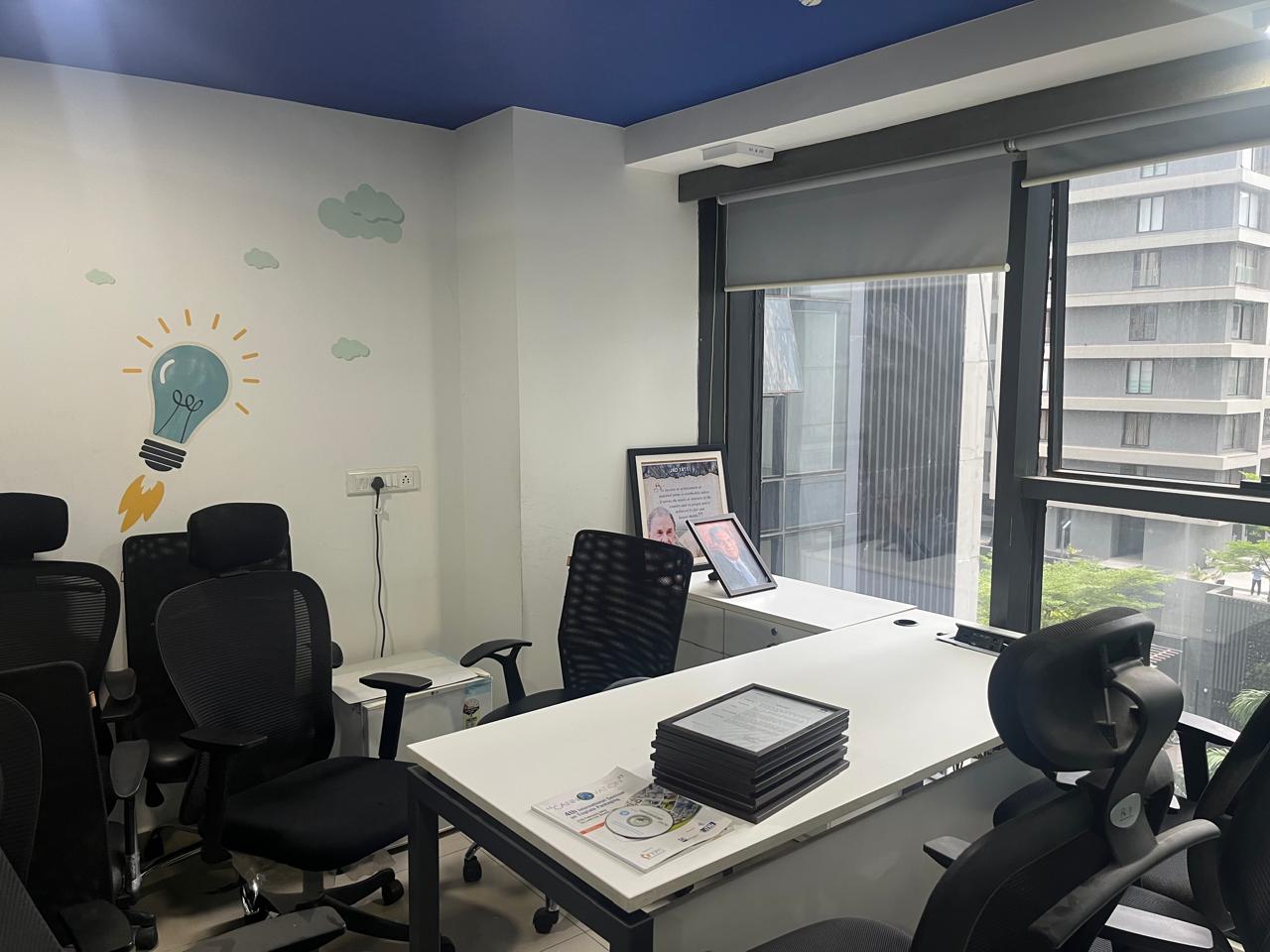 1170 Sq. Ft. Commercial Office for Rent in Iscon Ambli Road Ahmedabad - Media 3