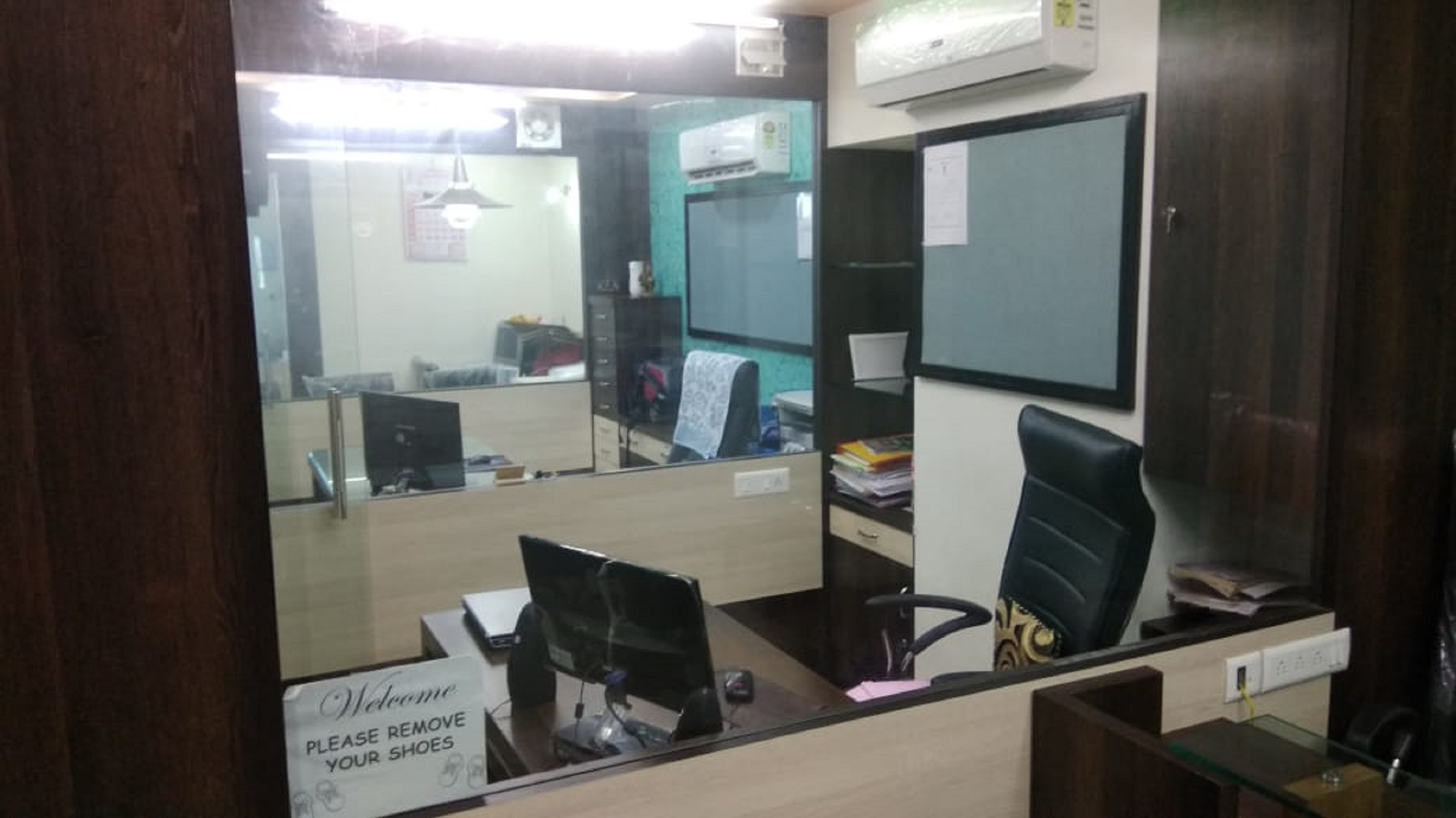 719 Sq. Ft. Commercial Office for Rent in Sola Ahmedabad - Media 7