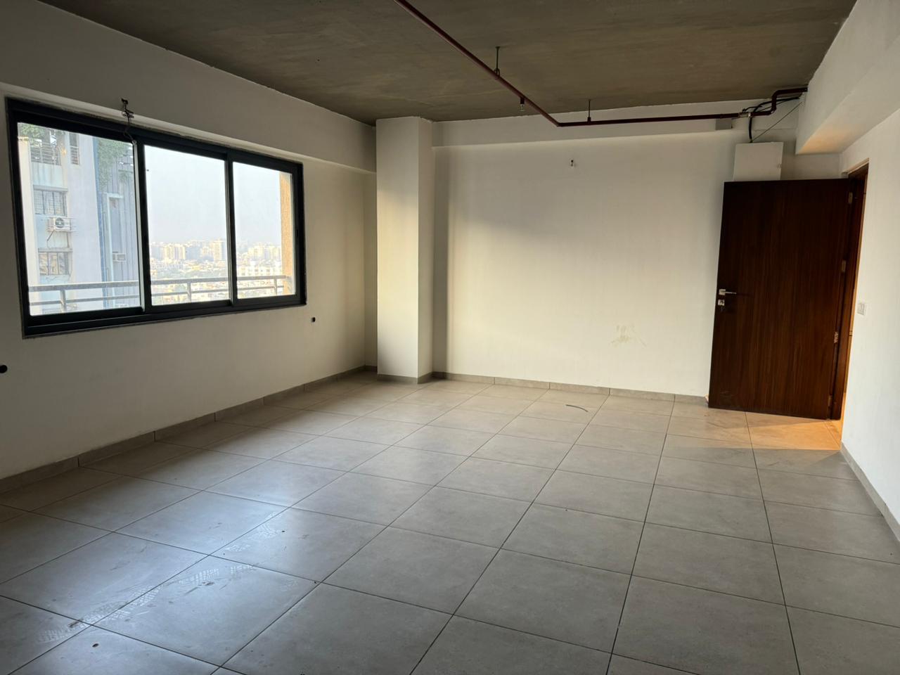 656 Sq. Ft. Commercial Office for Rent in Nehrunagar Ahmedabad - Media 6