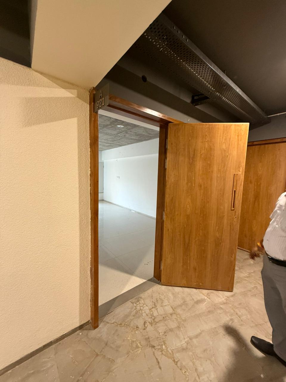 519 Sq. Ft. Commercial Office for Rent in Satellite Ahmedabad - Media 2
