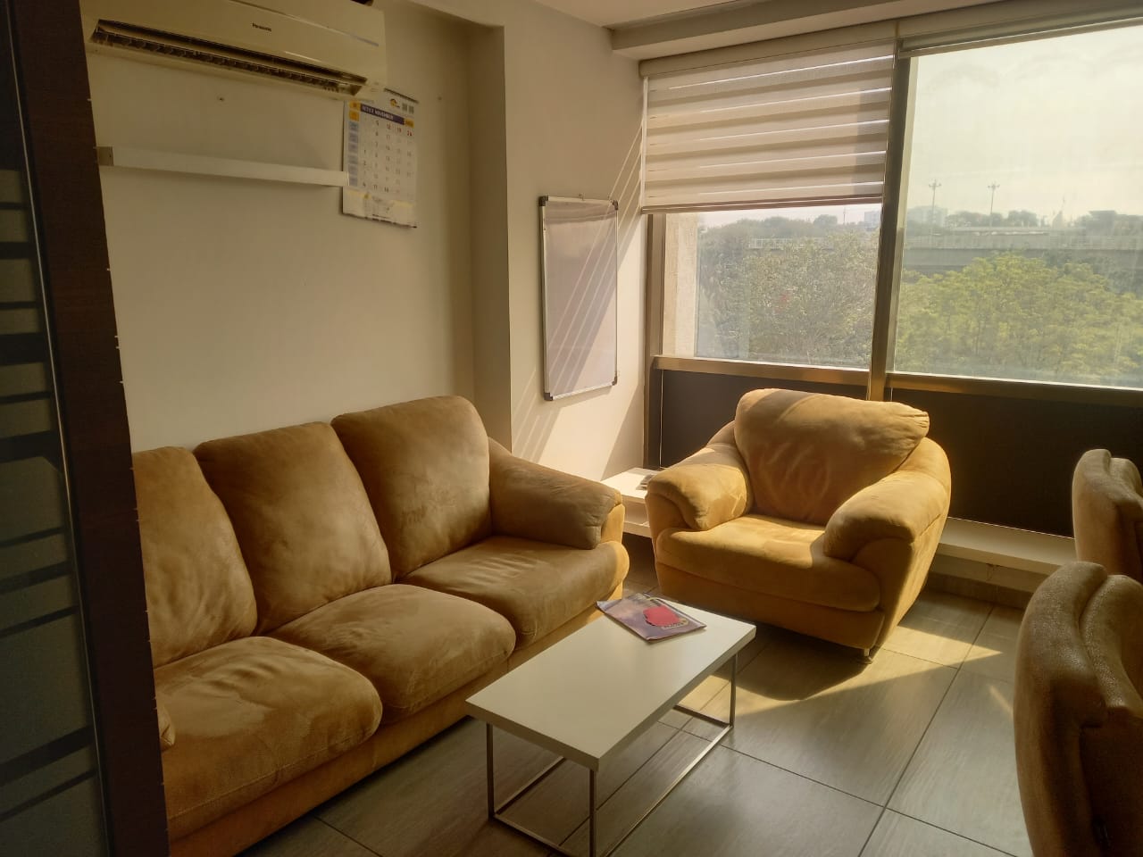 921 Sq. Ft. Commercial Office for Rent in Thaltej Ahmedabad