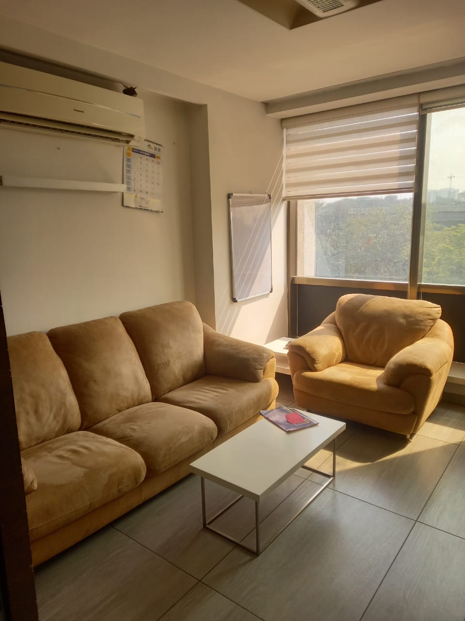 921 Sq. Ft. Commercial Office for Rent in Thaltej Ahmedabad - Media 5