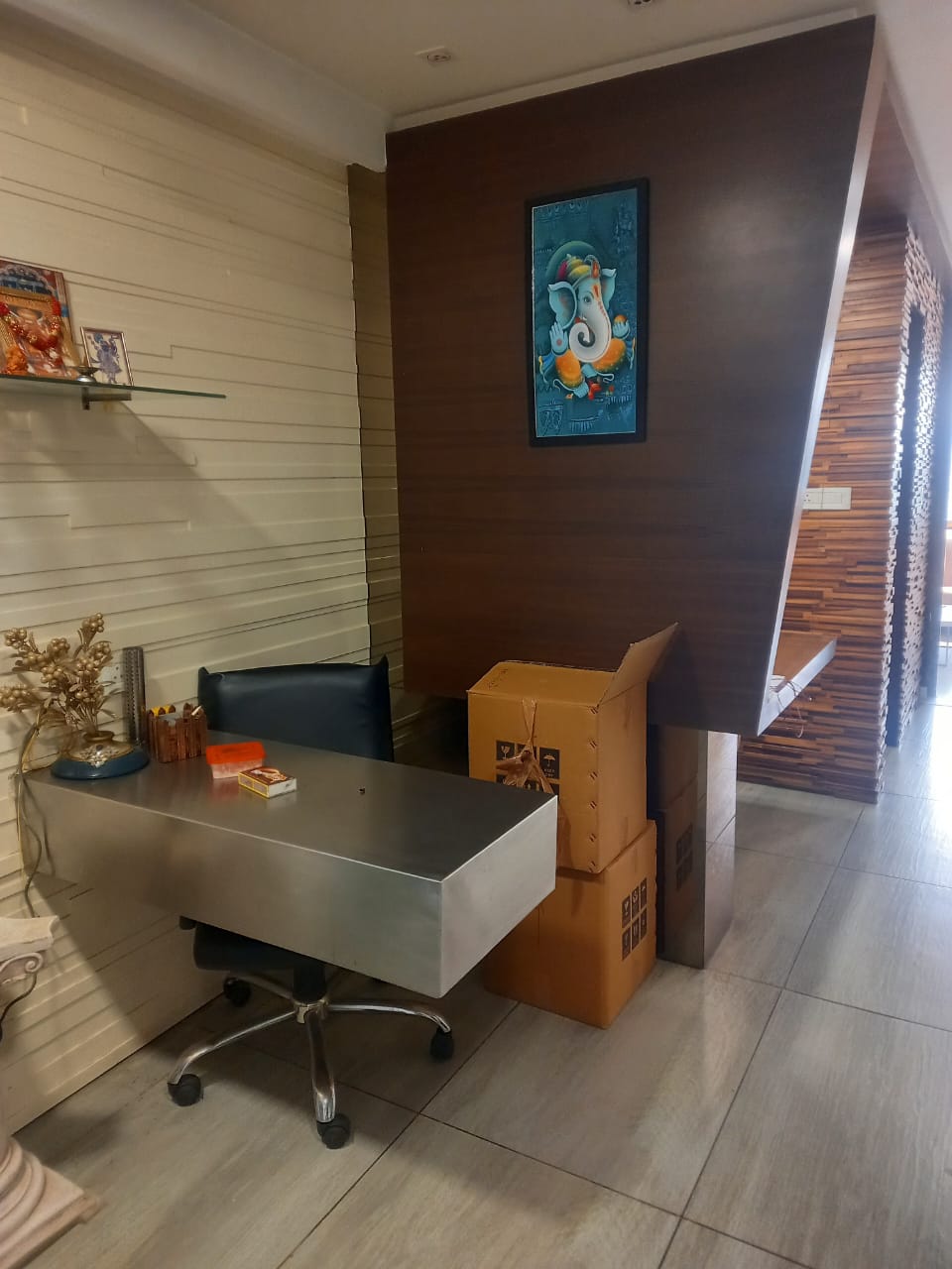 921 Sq. Ft. Commercial Office for Rent in Thaltej Ahmedabad - Media 7