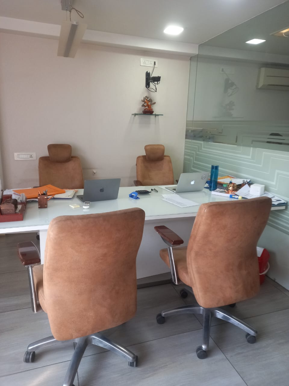 921 Sq. Ft. Commercial Office for Rent in Thaltej Ahmedabad - Media 9