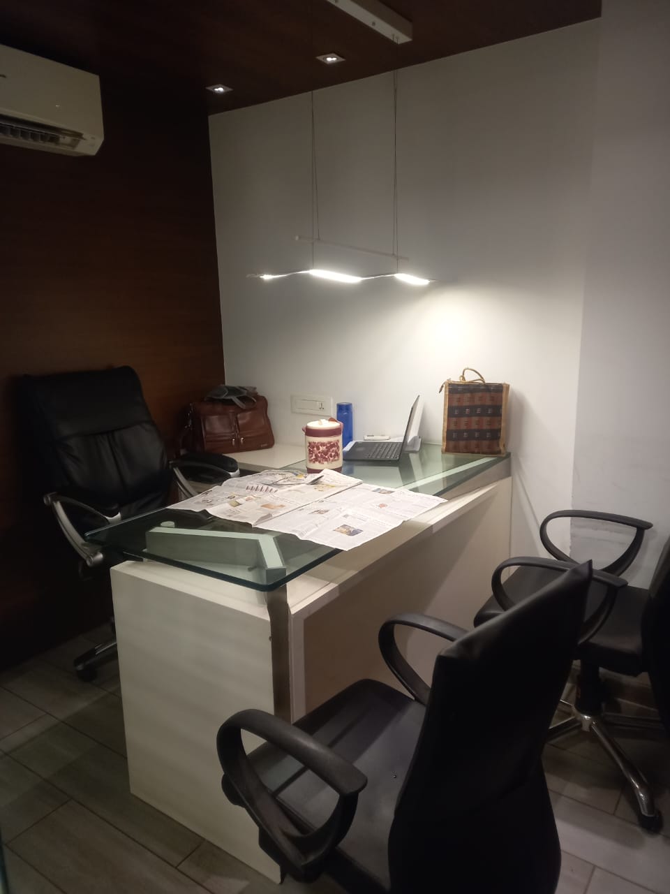 921 Sq. Ft. Commercial Office for Rent in Thaltej Ahmedabad - Media 13