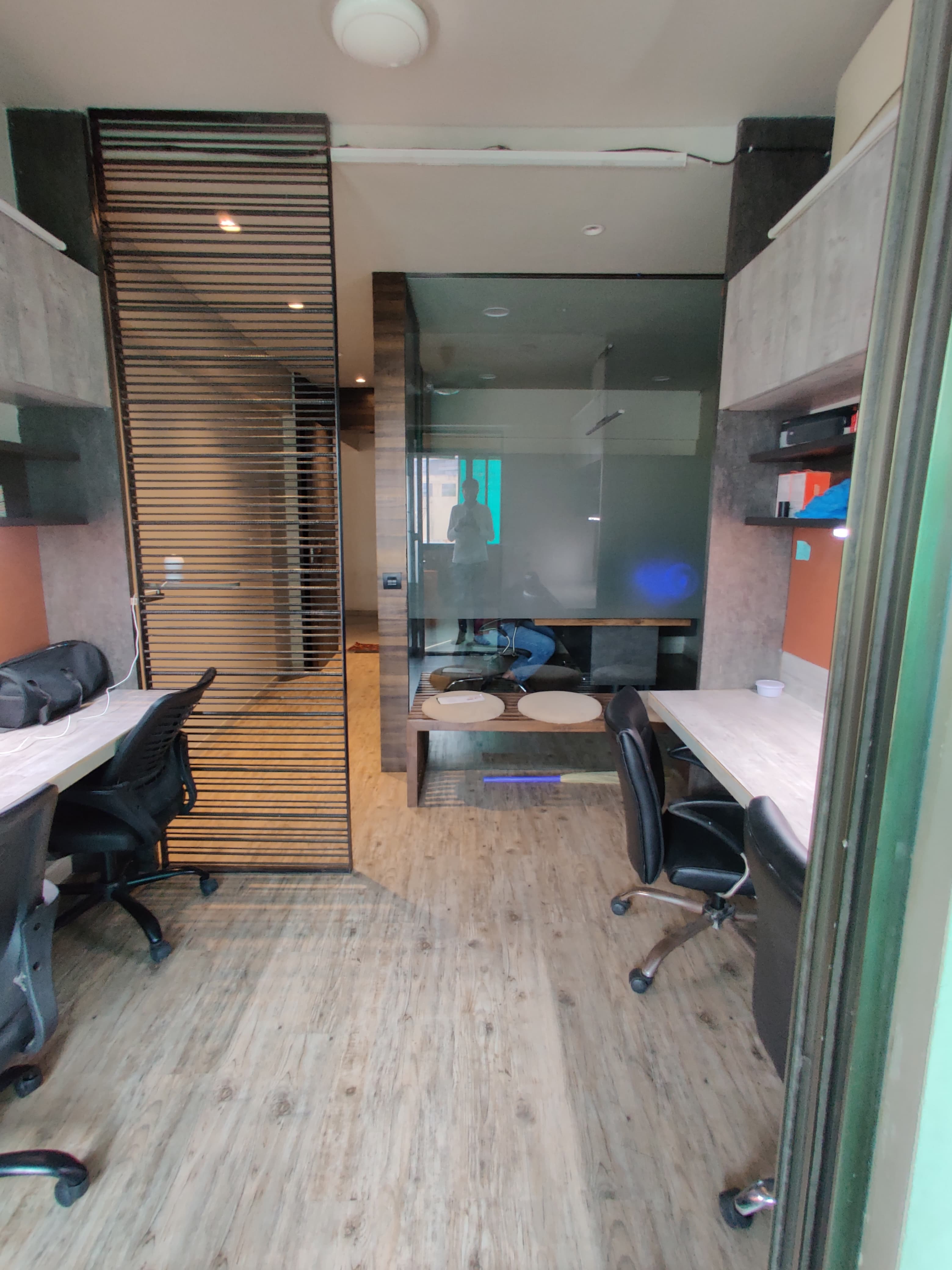 580 Sq. Ft. Commercial Office for Rent in Thaltej Ahmedabad - Media 5