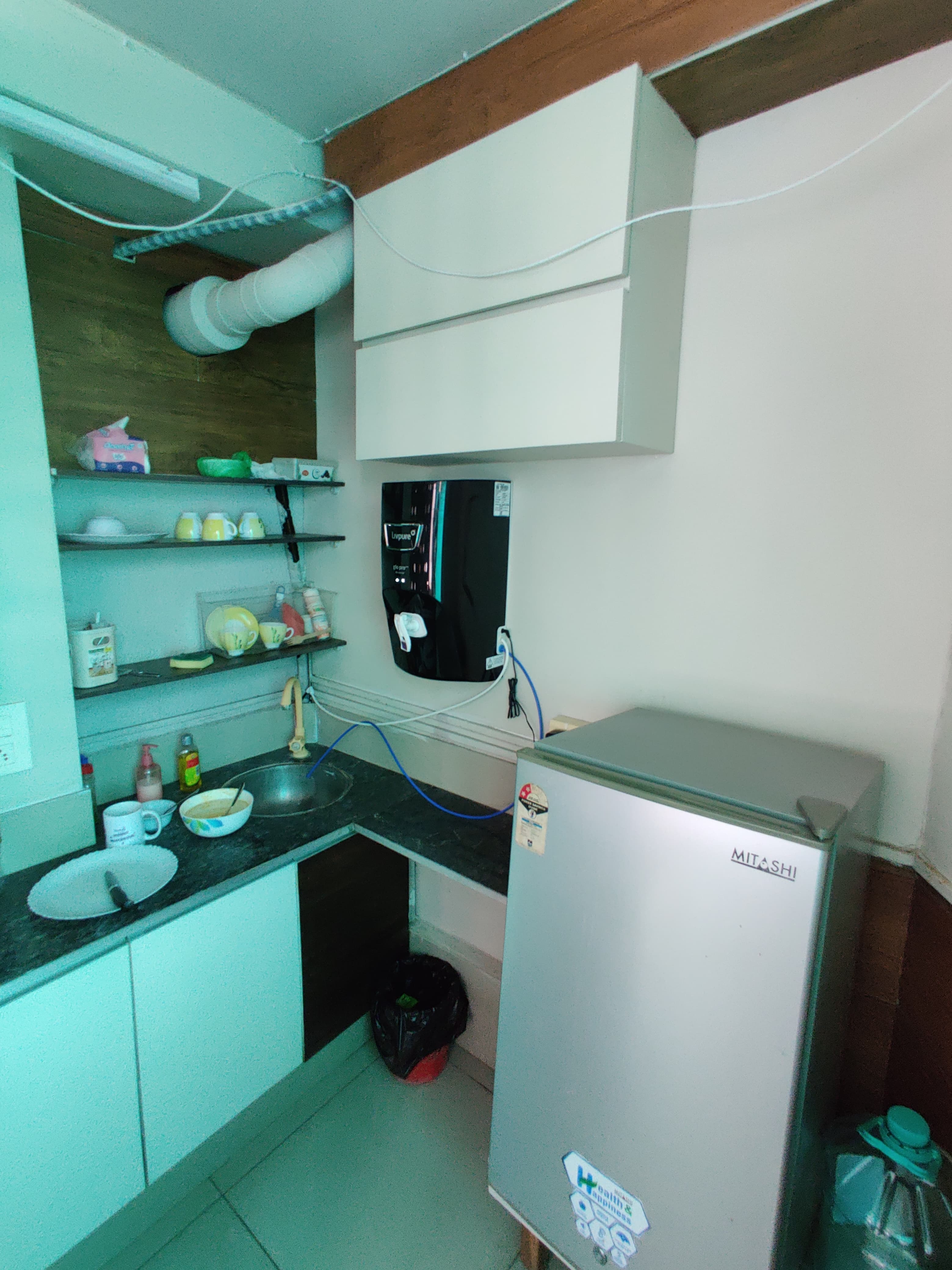 580 Sq. Ft. Commercial Office for Rent in Thaltej Ahmedabad - Media 9