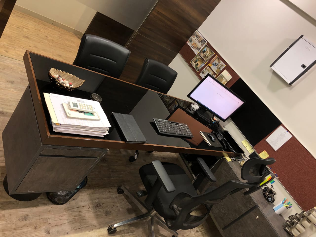 580 Sq. Ft. Commercial Office for Rent in Thaltej Ahmedabad - Media 11
