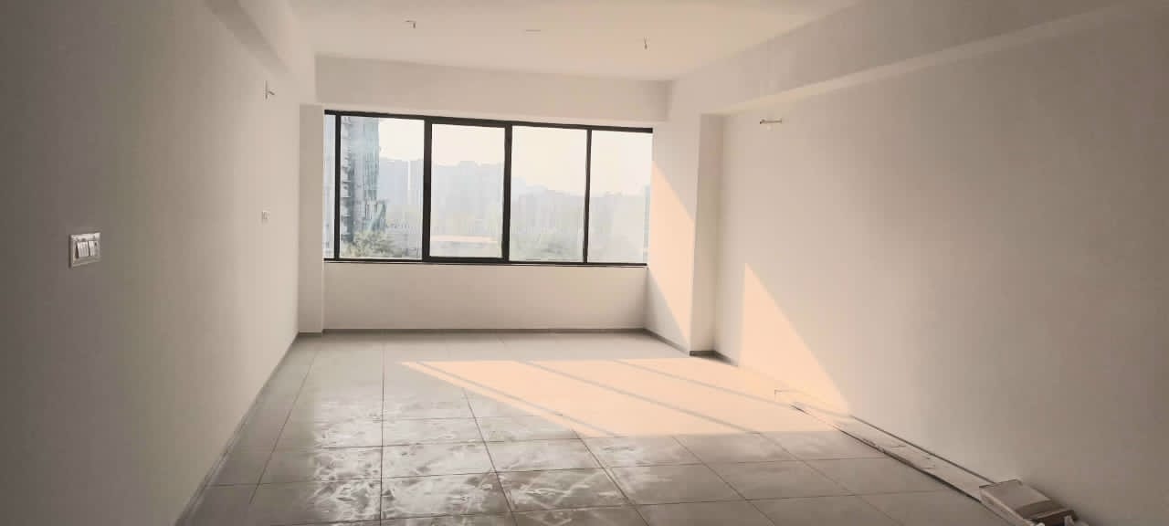 900 Sq. Ft. Commercial Office for Rent in Sola Ahmedabad