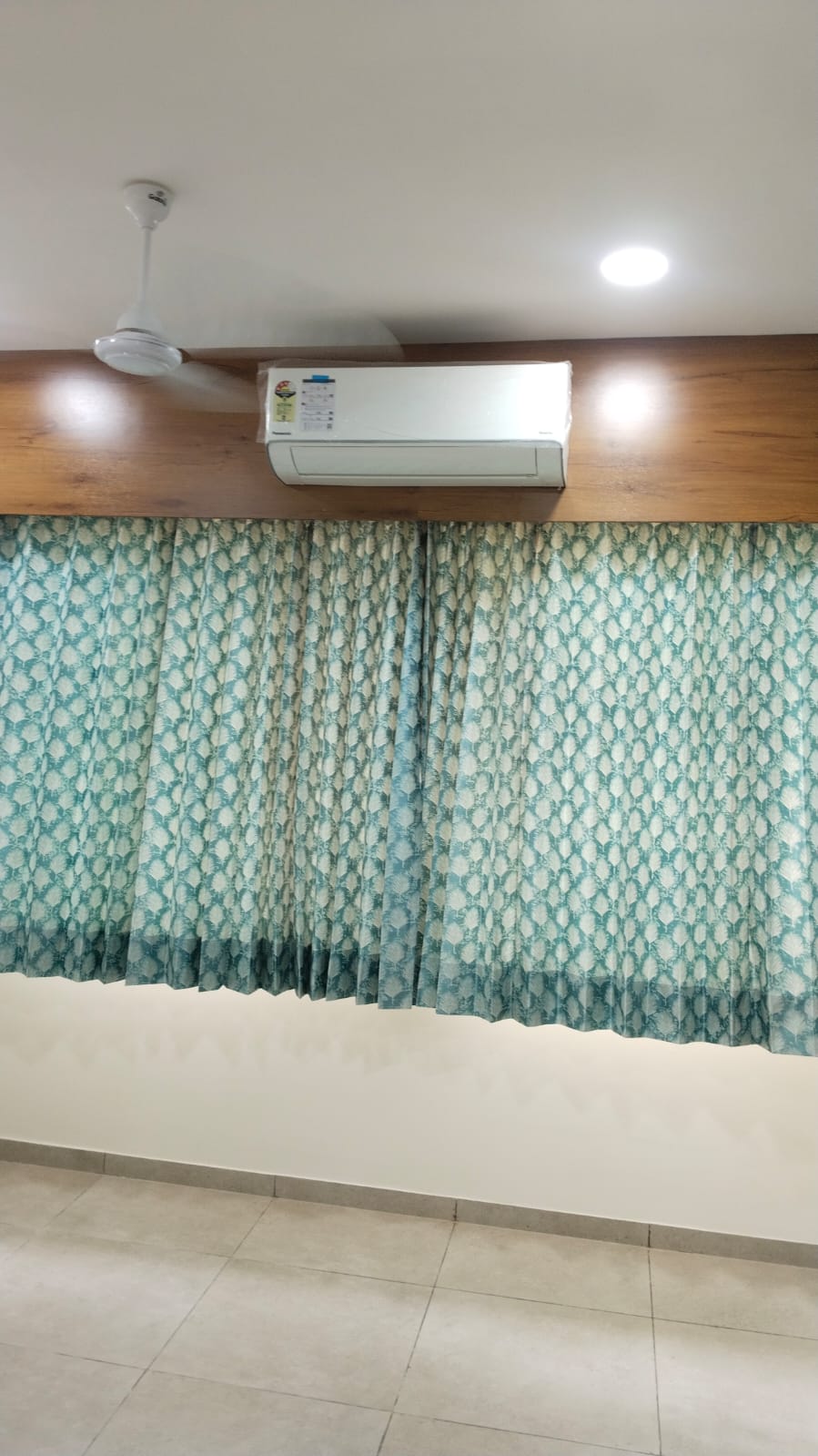 661 Sq. Ft. Commercial Office for Rent in Nehrunagar Ahmedabad - Media 6