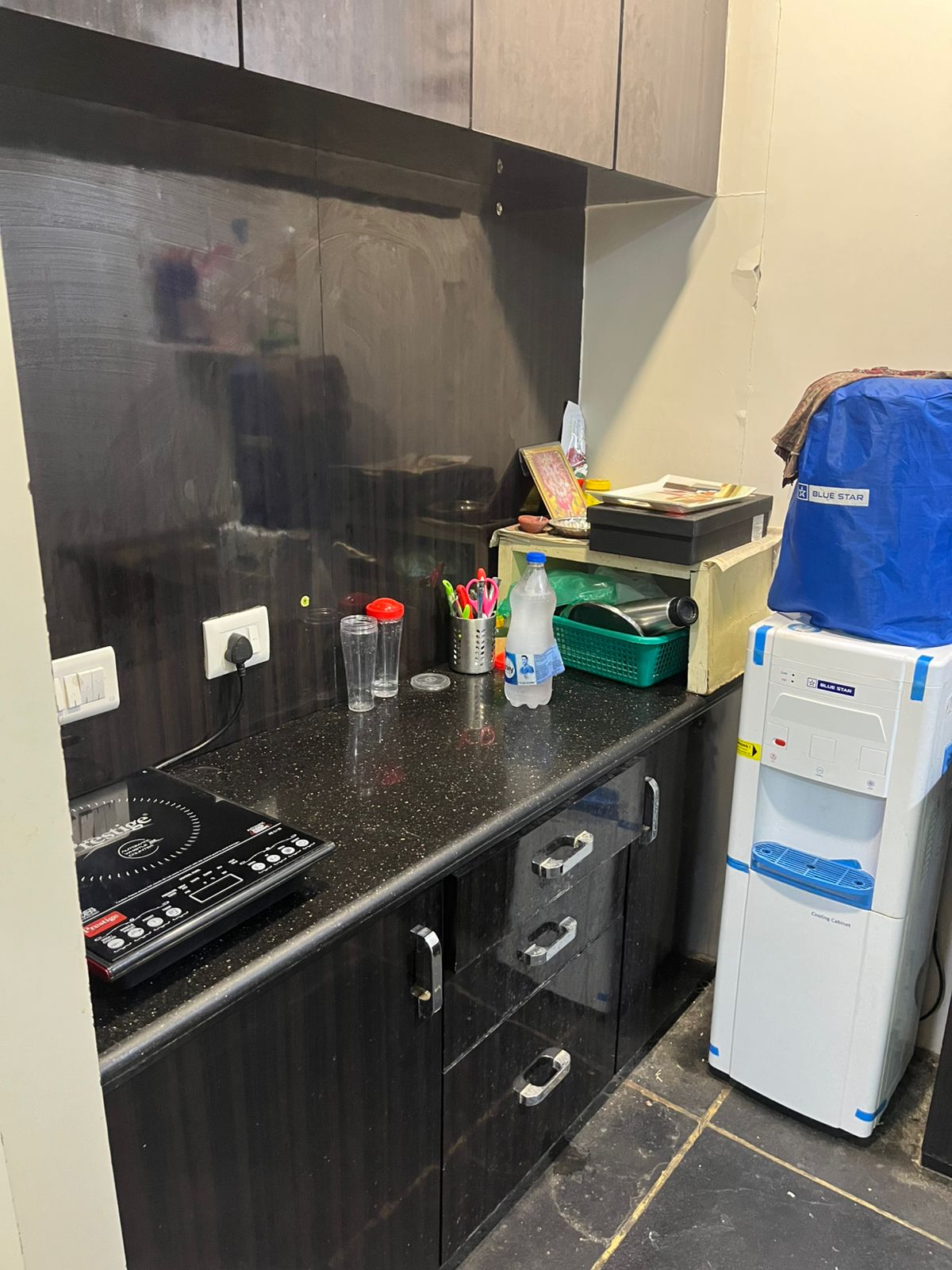 920 Sq. Ft. Commercial Office for Rent in Thaltej Ahmedabad - Media 6