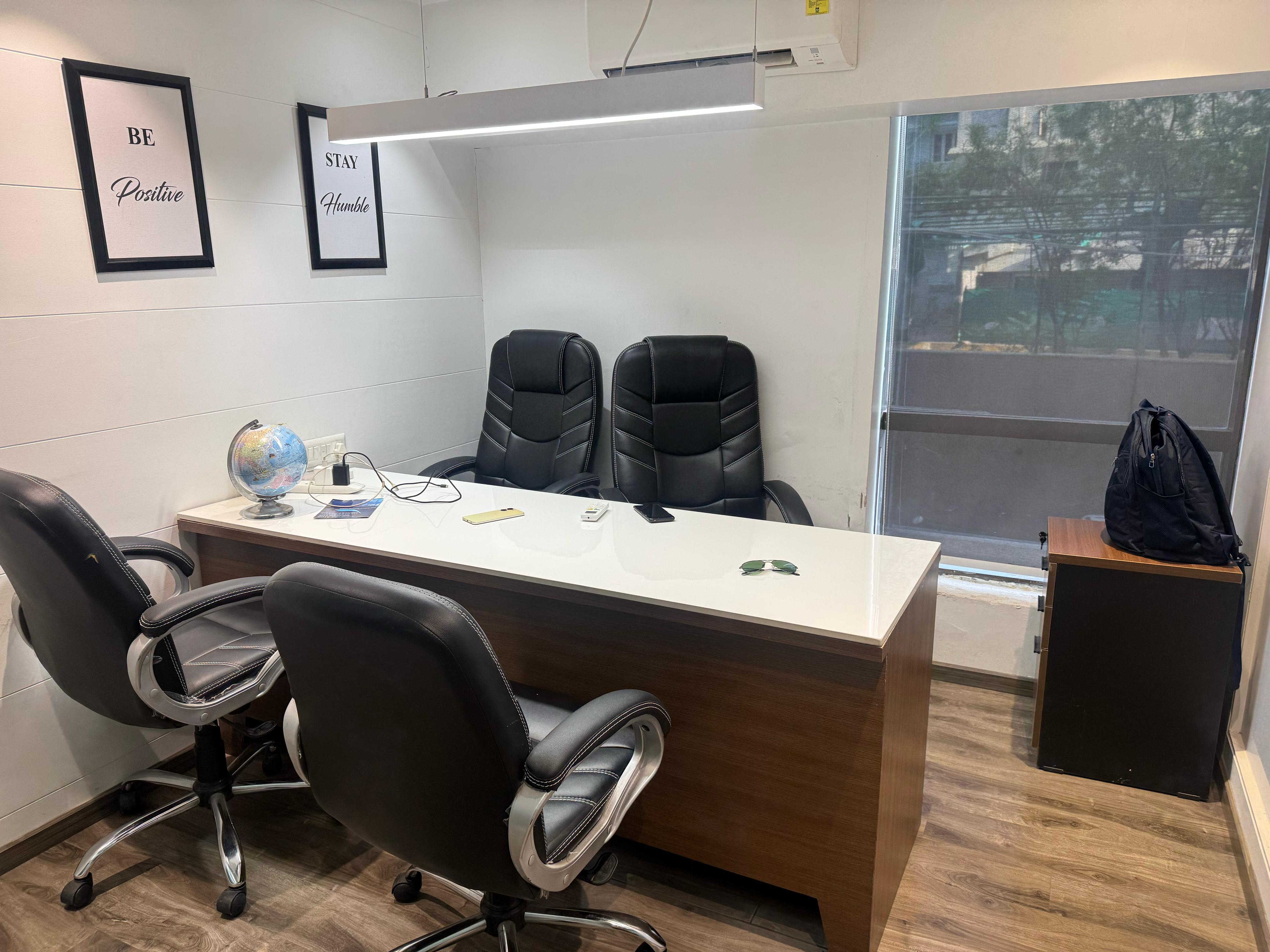 808 Sq. Ft. Commercial Office for Rent in Thaltej Ahmedabad