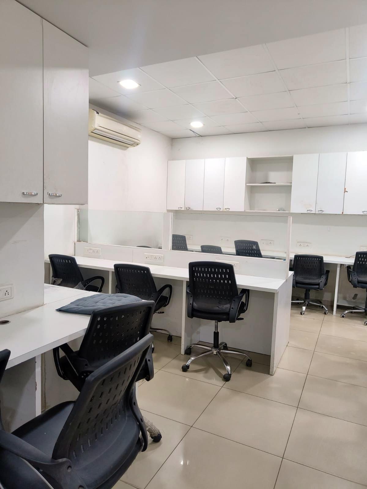 2630 Sq. Ft. Commercial Office for Rent in Vastrapur Ahmedabad - Media 8