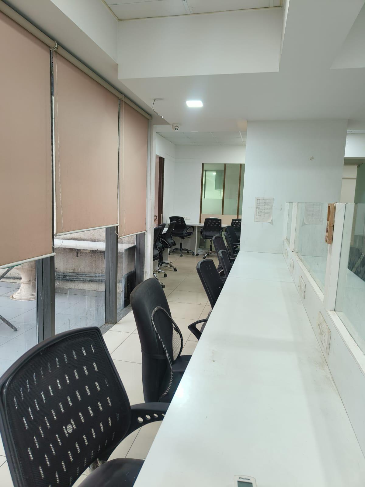 2630 Sq. Ft. Commercial Office for Rent in Vastrapur Ahmedabad - Media 6