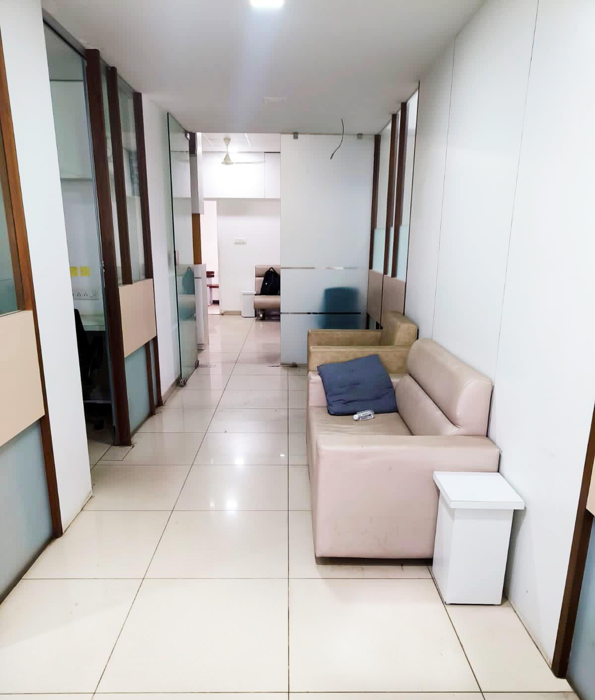 2630 Sq. Ft. Commercial Office for Rent in Vastrapur Ahmedabad - Media 13