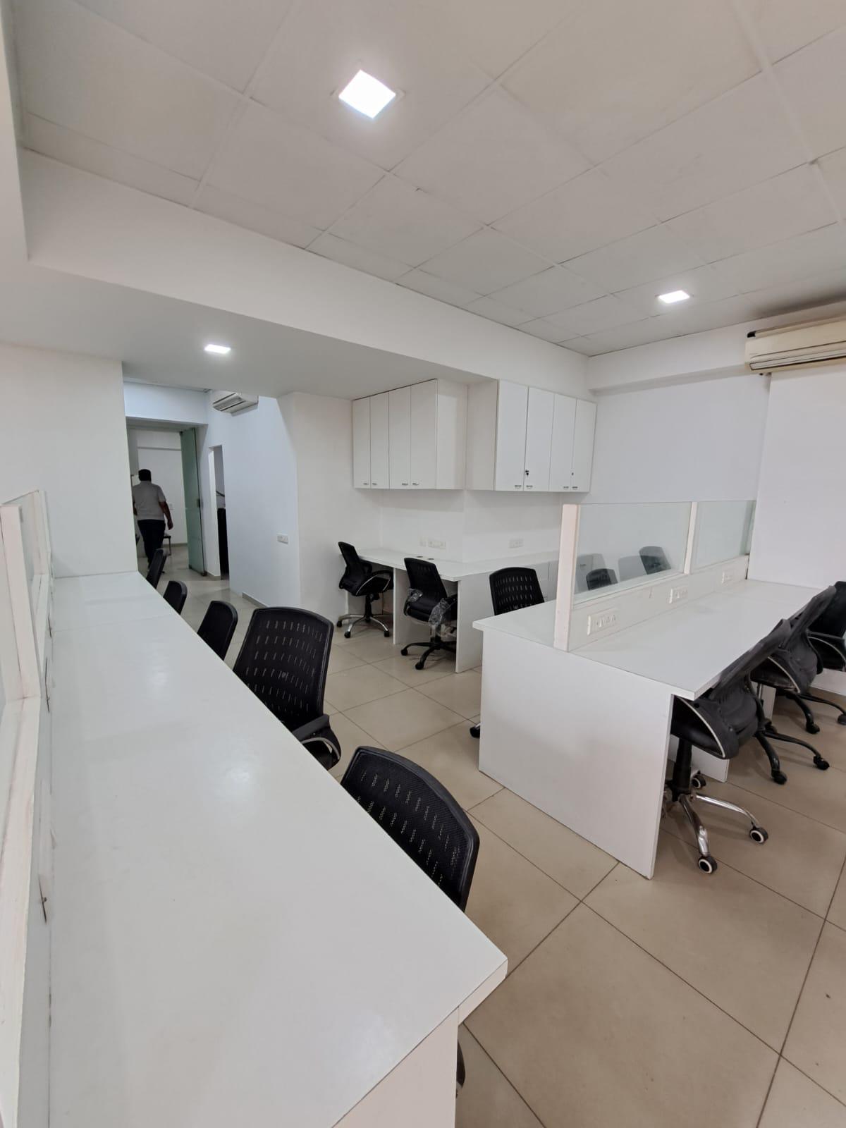 2630 Sq. Ft. Commercial Office for Rent in Vastrapur Ahmedabad - Media 15