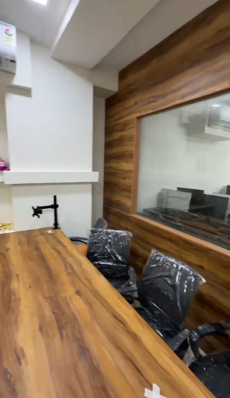 704 Sq. Ft. Commercial Office for Rent in Jodhpur Ahmedabad - Media 9