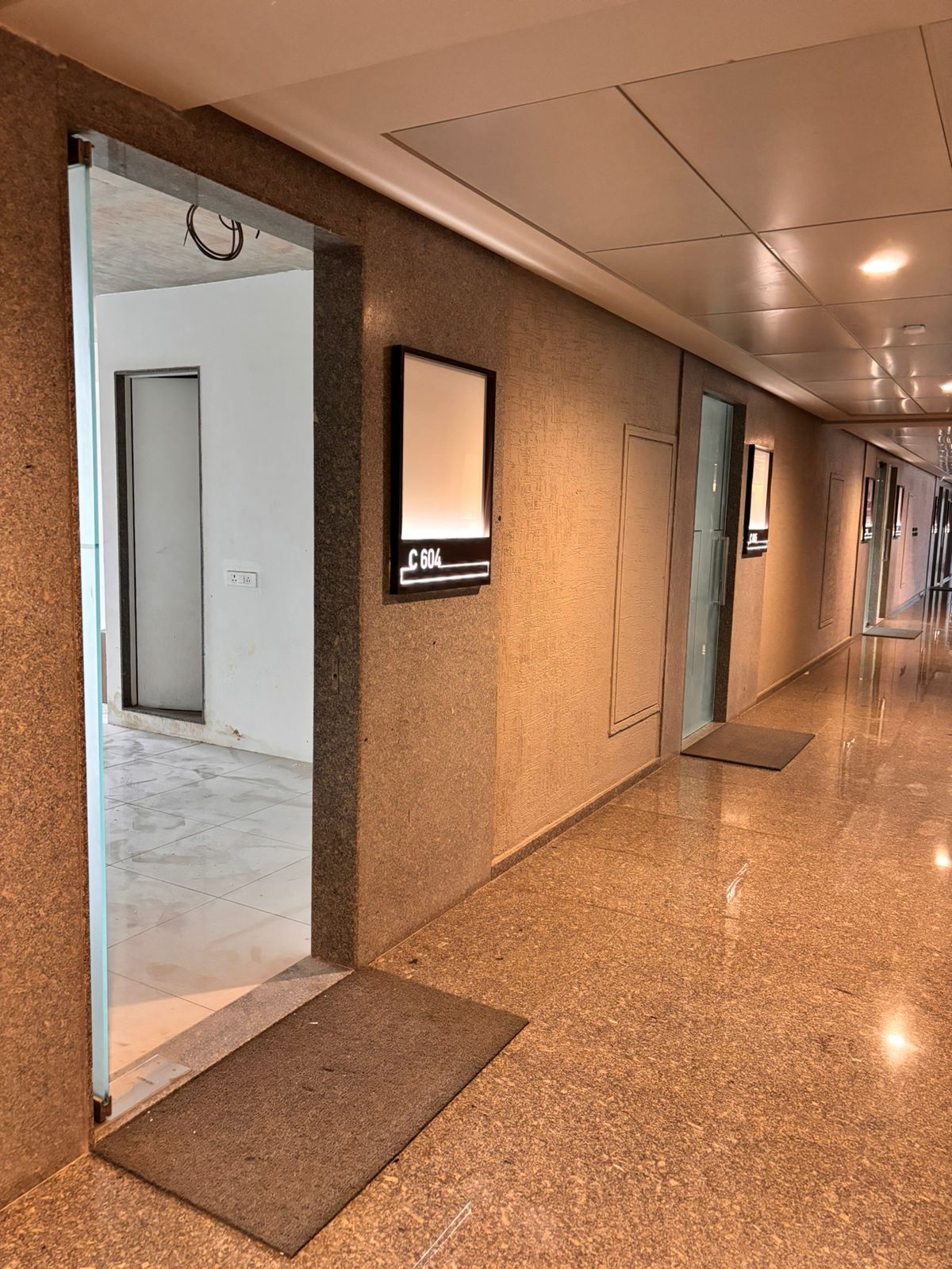 770 Sq. Ft. Commercial Office for Rent in Shela Ahmedabad - Media 5