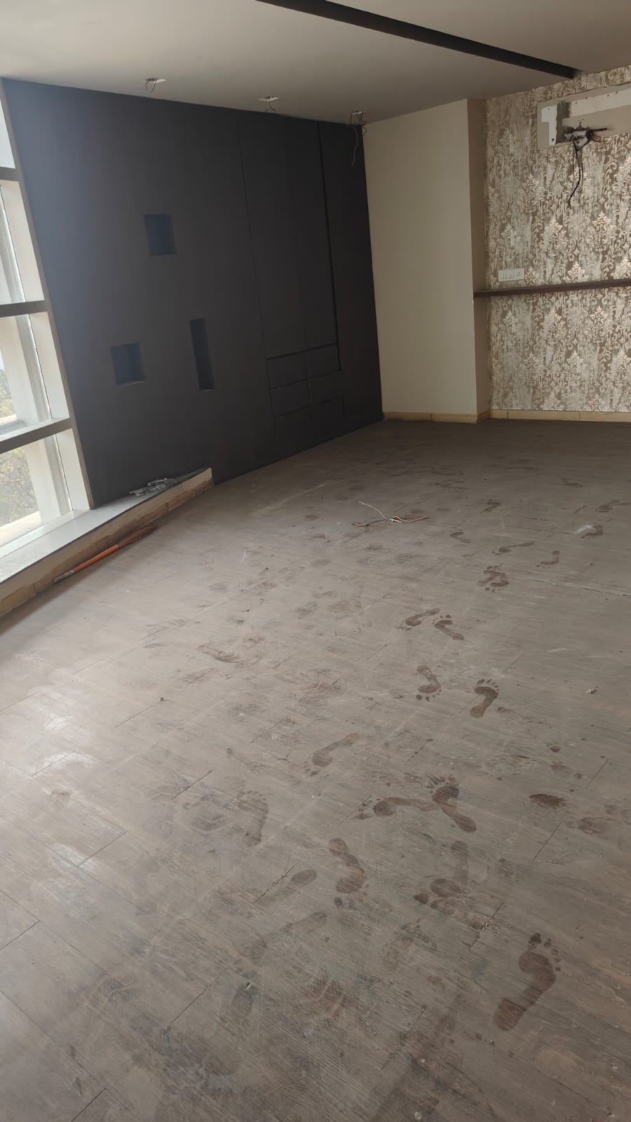 1882 Sq. Ft. Commercial Office for Rent in Sg Highway Ahmedabad - Media 6