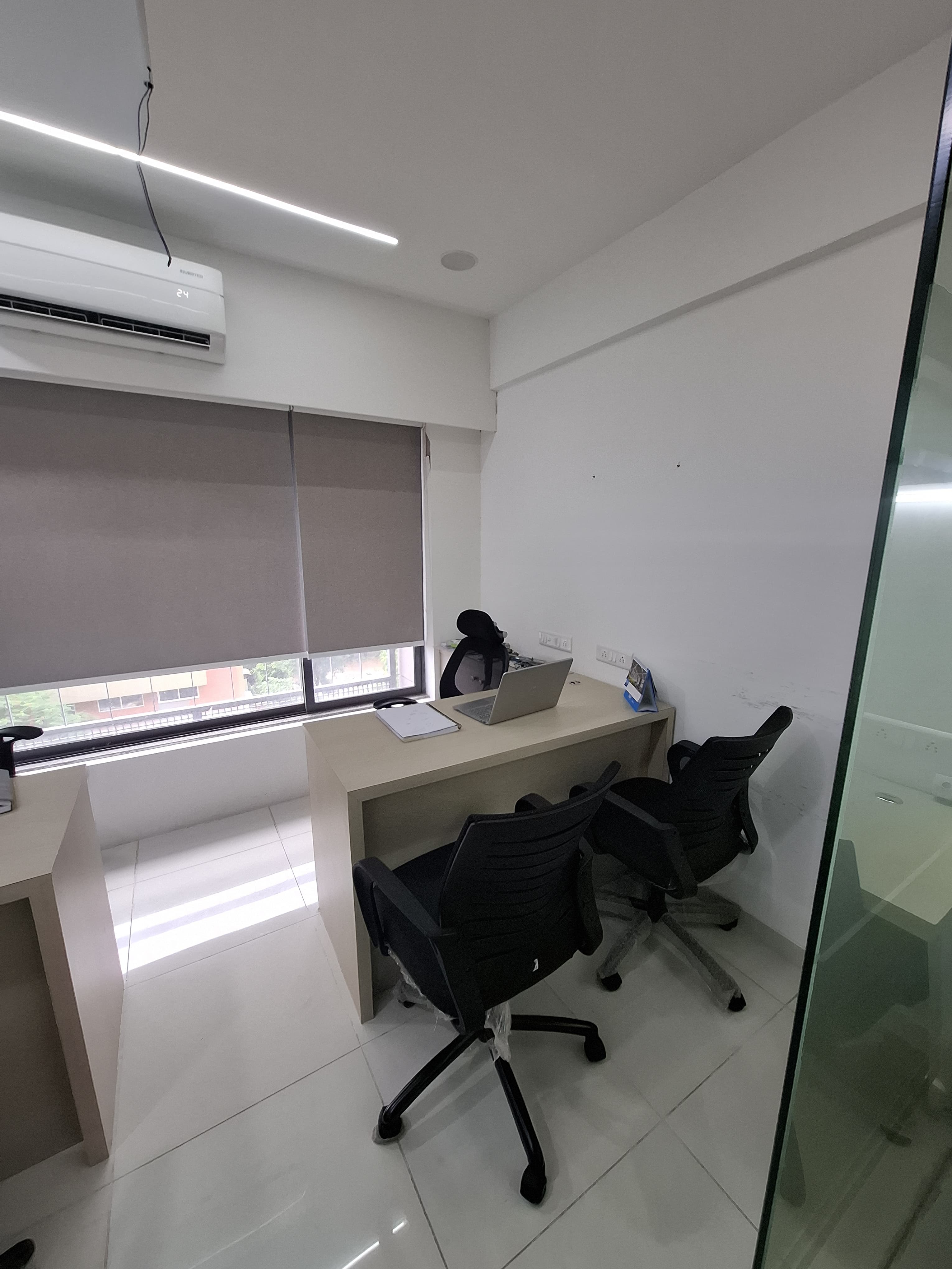 510 Sq. Ft. Commercial Office for Rent in Shyamal Cross Road Ahmedabad