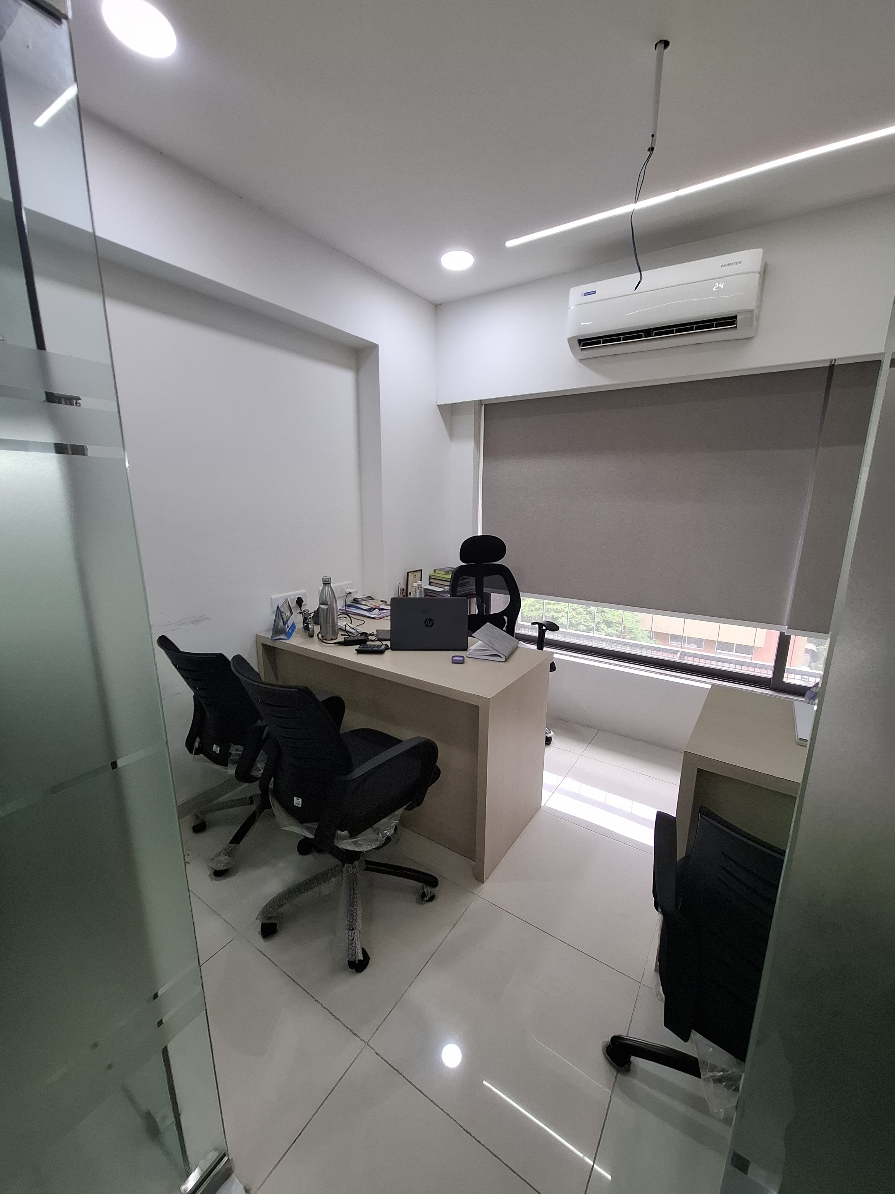 510 Sq. Ft. Commercial Office for Rent in Shyamal Cross Road Ahmedabad - Media 7