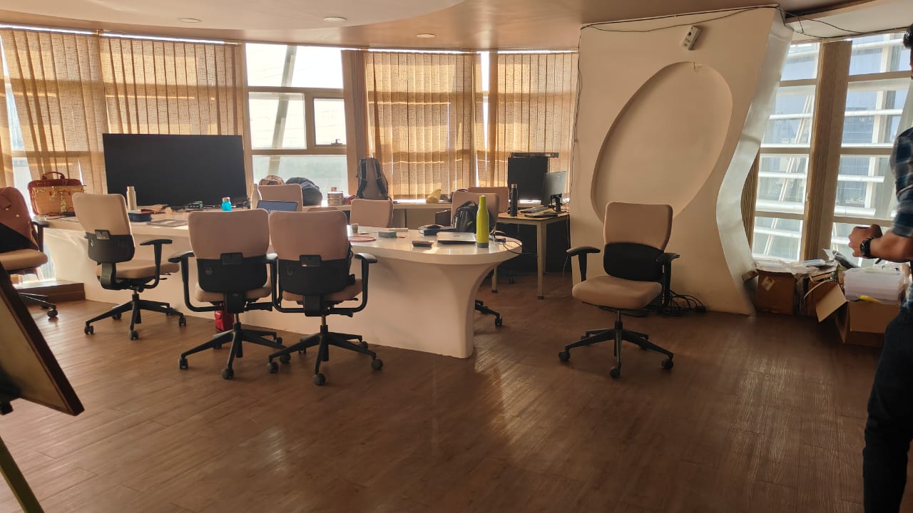4000 Sq. Ft. Commercial Office for Rent in Sg Highway Ahmedabad - Media 3