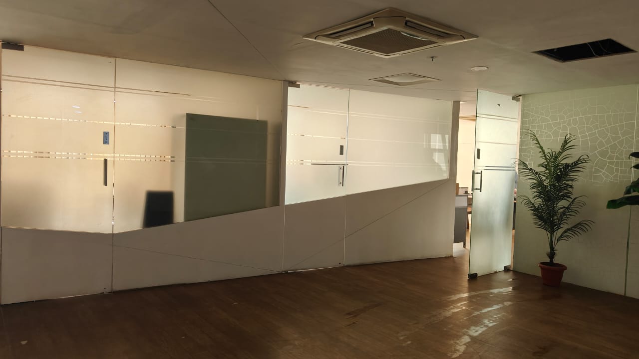 4000 Sq. Ft. Commercial Office for Rent in Sg Highway Ahmedabad - Media 5