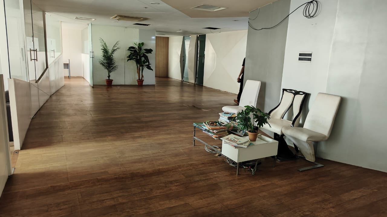 4000 Sq. Ft. Commercial Office for Rent in Sg Highway Ahmedabad - Media 2