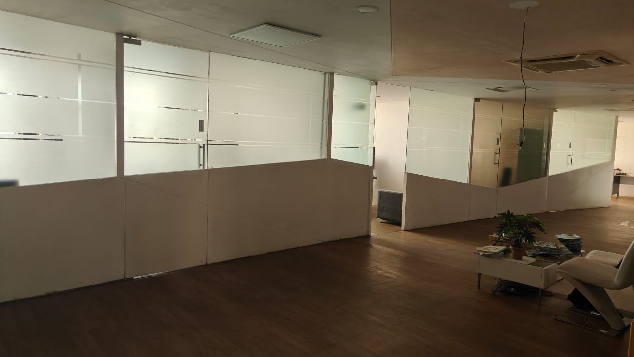4000 Sq. Ft. Commercial Office for Rent in Sg Highway Ahmedabad - Media 9