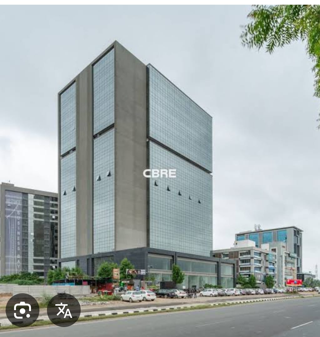 595 Sq. Ft. Commercial Office for Rent in Sg Highway Ahmedabad