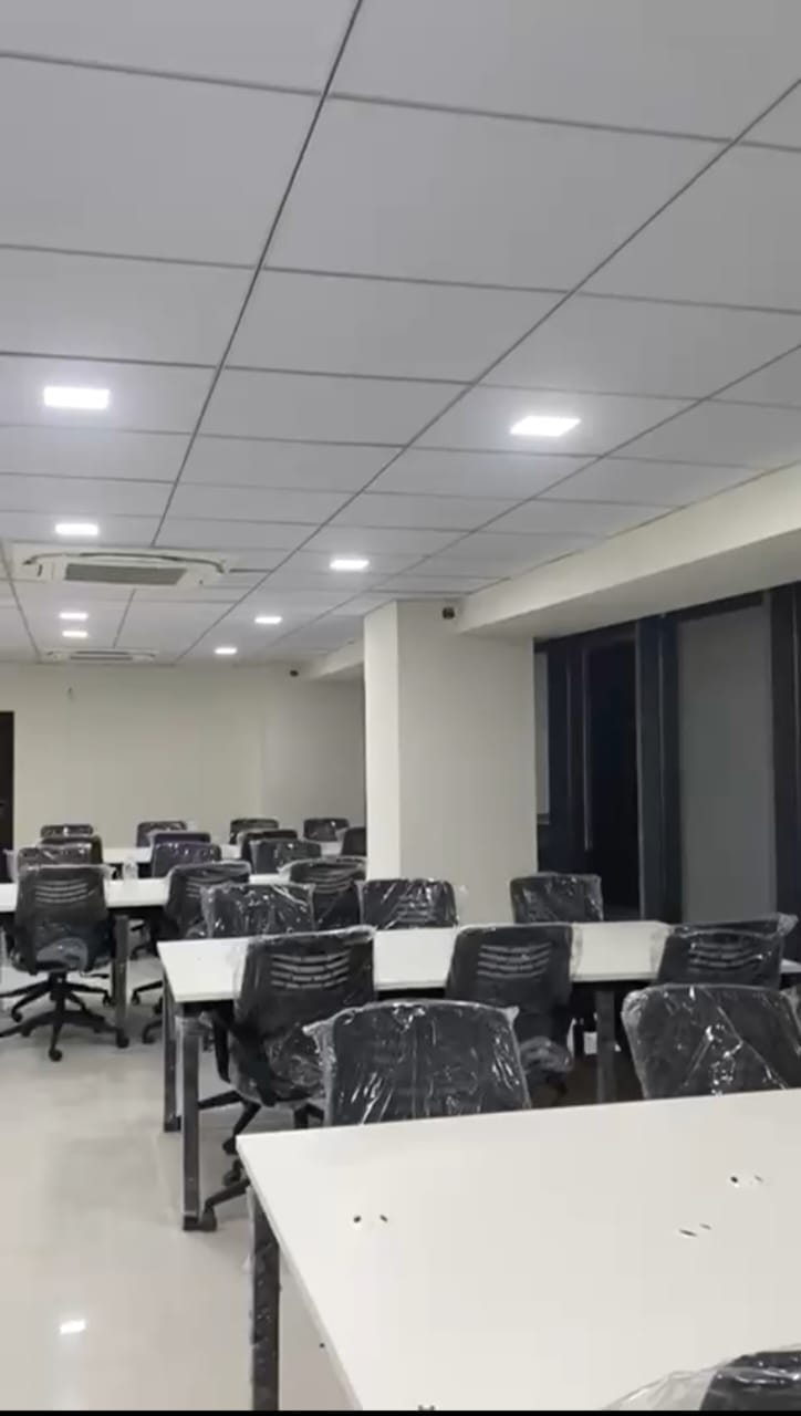2266 Sq. Ft. Commercial Office for Rent in Thaltej Ahmedabad