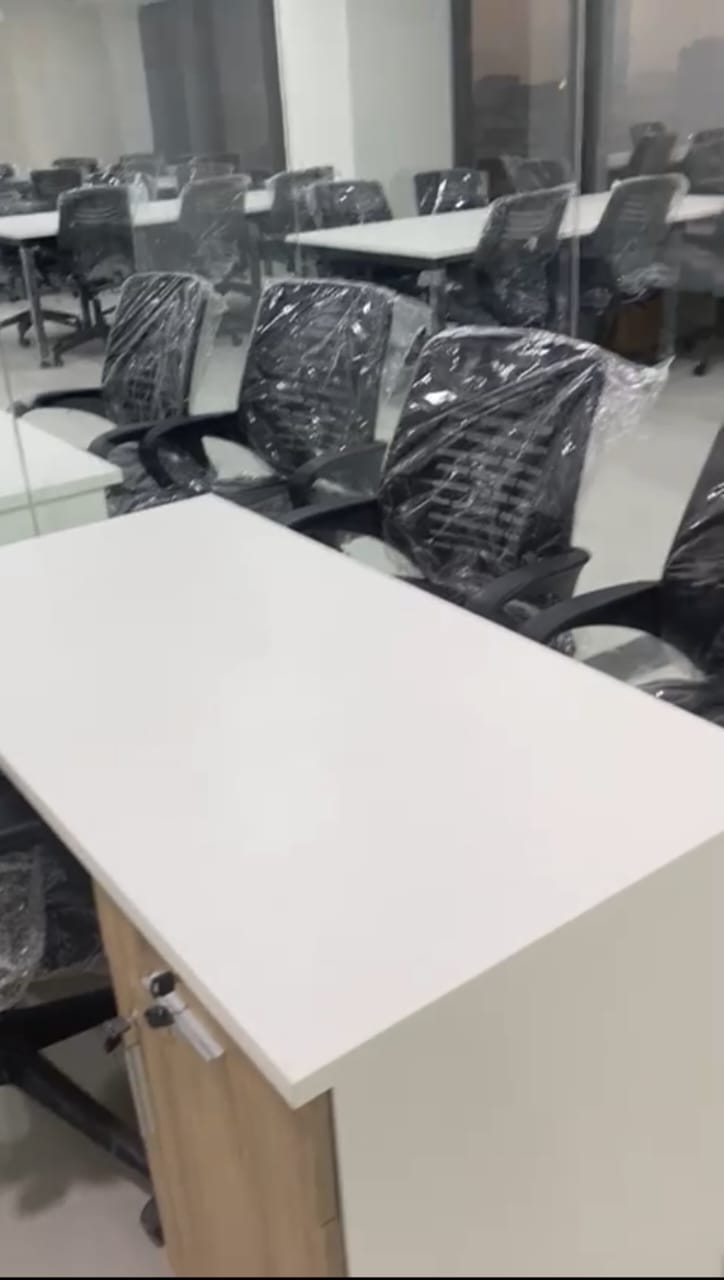 2266 Sq. Ft. Commercial Office for Rent in Thaltej Ahmedabad - Media 7