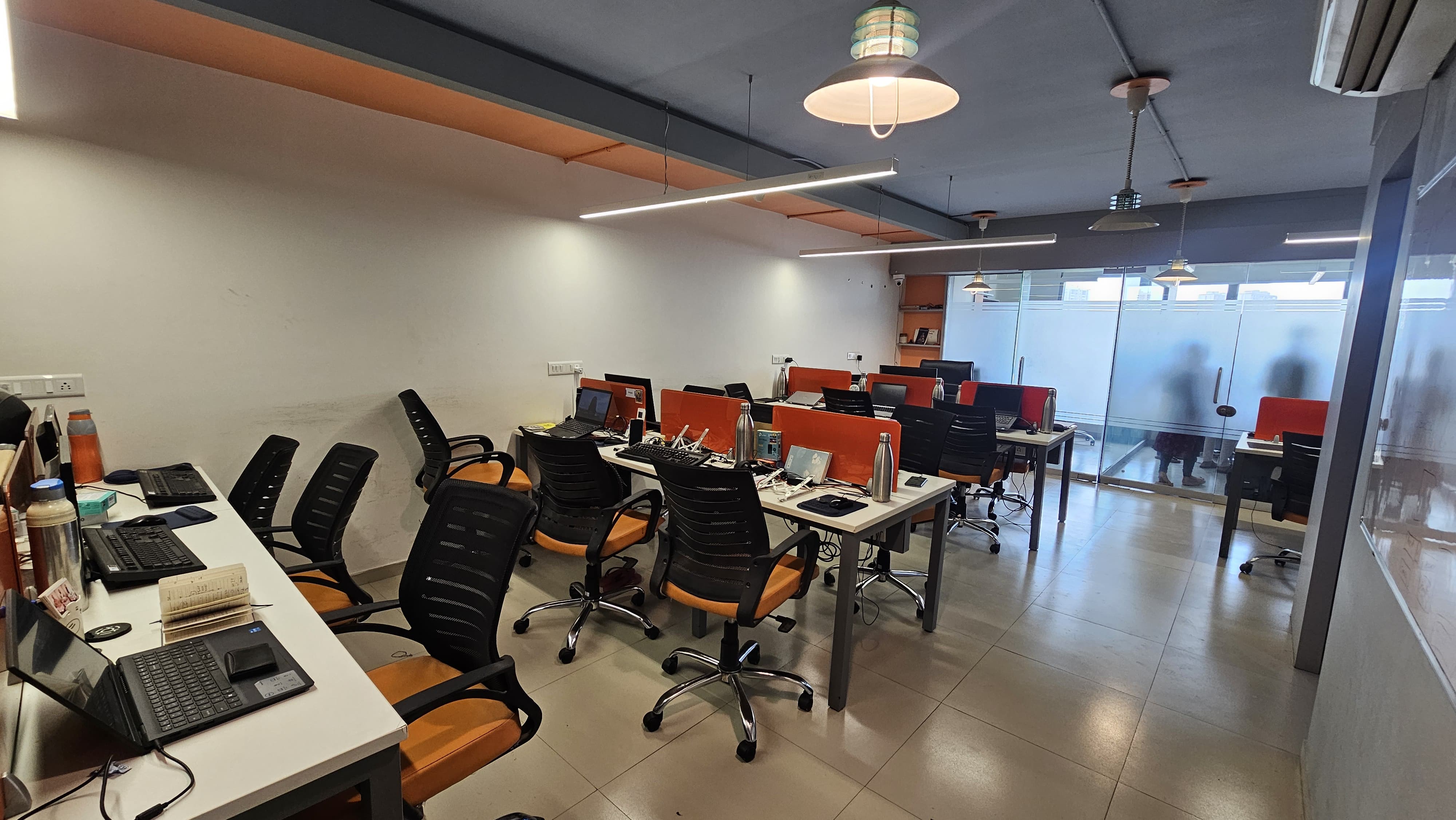 1058 Sq. Ft. Commercial Office for Rent in Iscon Ambli Road Ahmedabad - Media 2