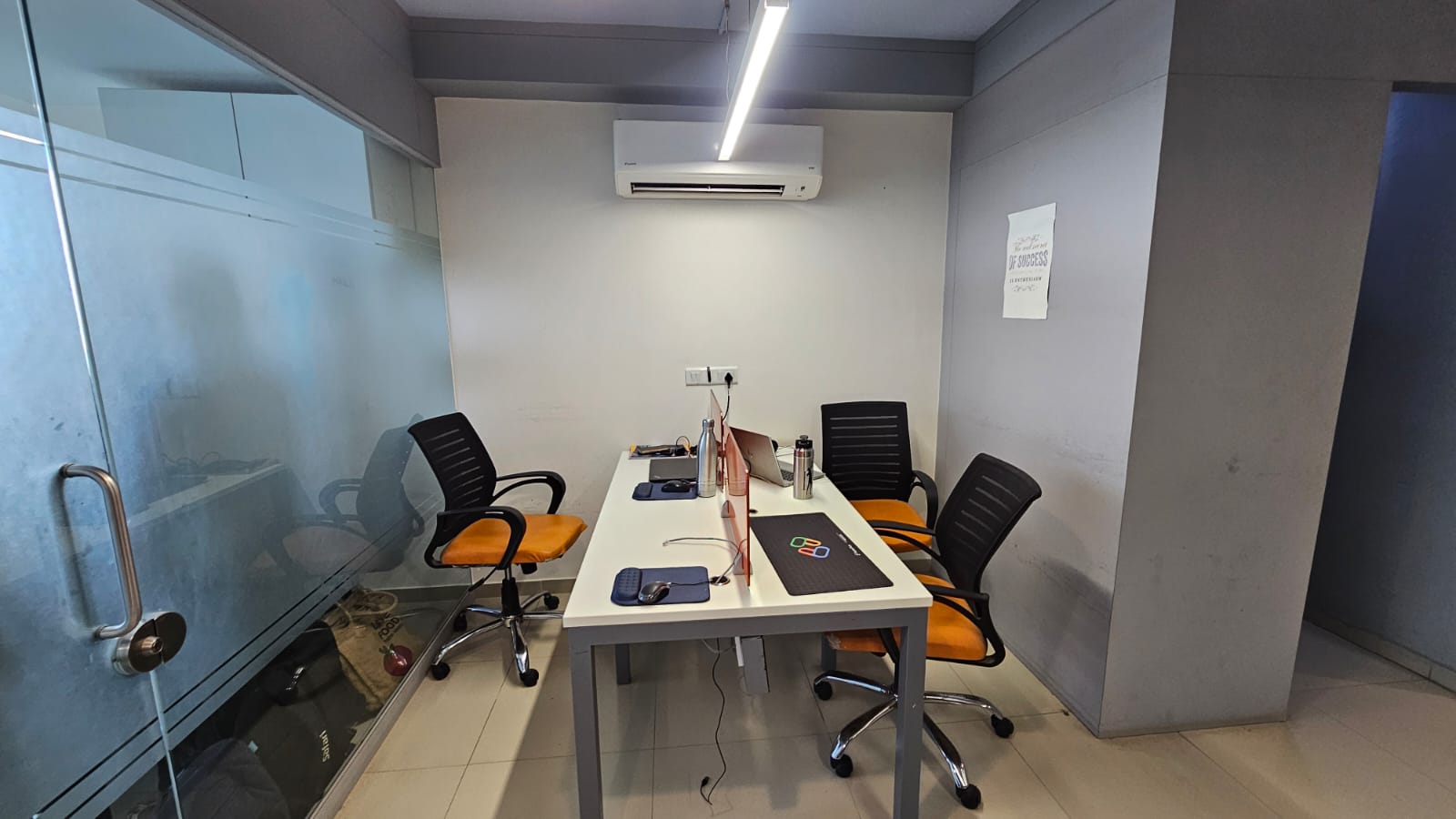 1058 Sq. Ft. Commercial Office for Rent in Iscon Ambli Road Ahmedabad - Media 5