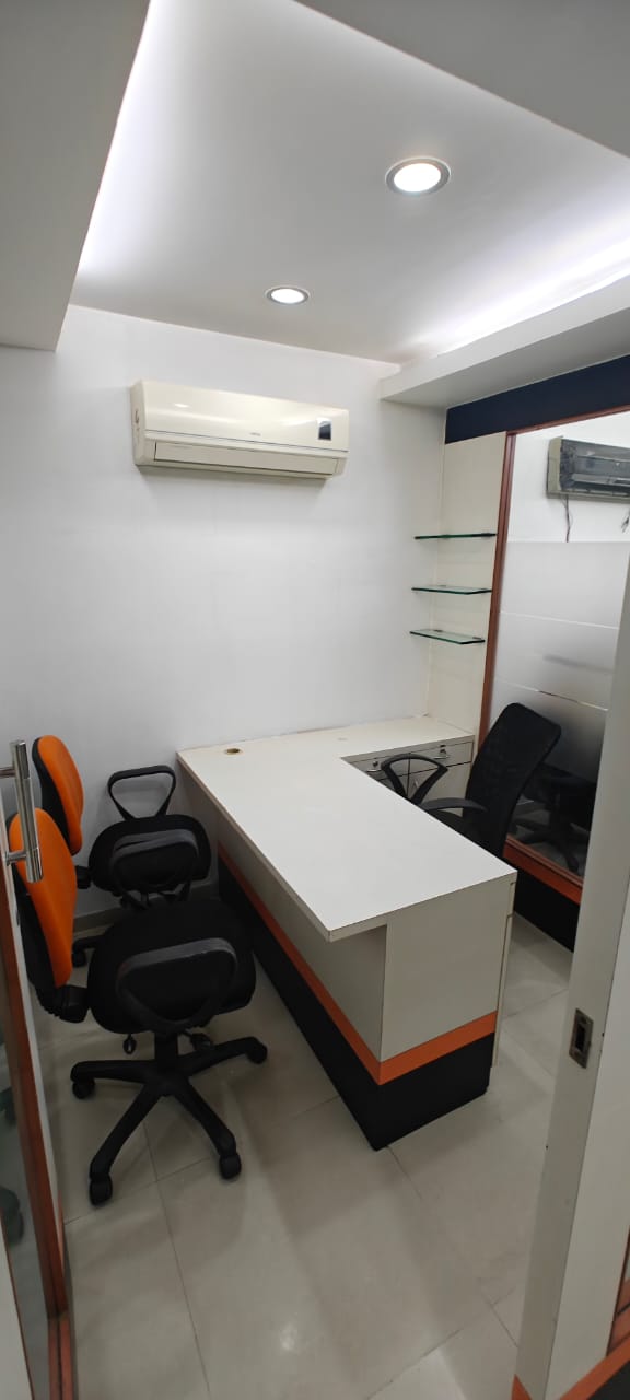 1399 Sq. Ft. Commercial Office for Rent in Cg Road Ahmedabad - Media 2