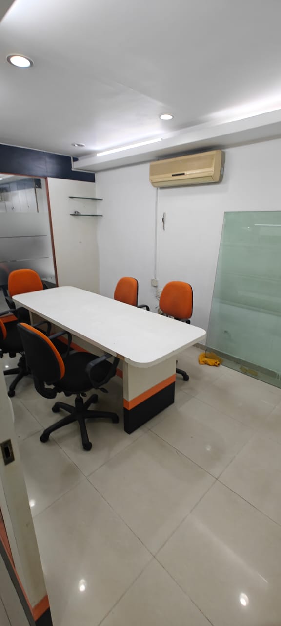 1399 Sq. Ft. Commercial Office for Rent in Cg Road Ahmedabad - Media 4